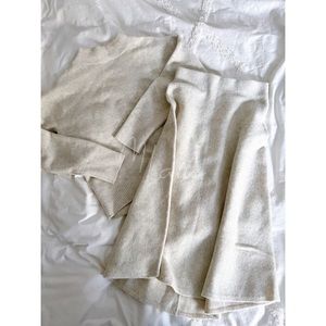 UNIQLO｜NWOT Souffle Yarn Mock Neck Long Sleeve Sweater and Flare Long Skirt Set